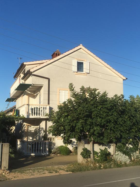 Apartments Petra Biograd Na Moru Buitenkant foto