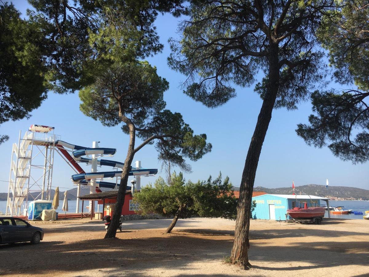 Apartments Petra Biograd Na Moru Buitenkant foto