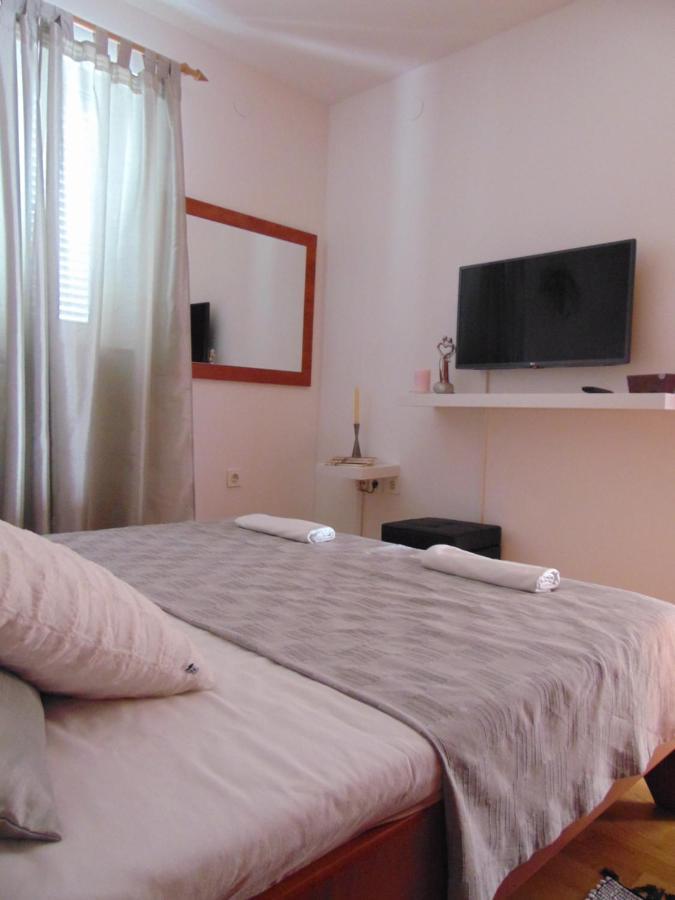 Apartments Petra Biograd Na Moru Buitenkant foto